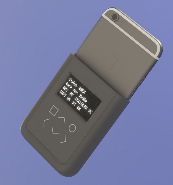 Chống theo dõi iPhone bằng ốp lưng do... Edward Snowden thiết kế