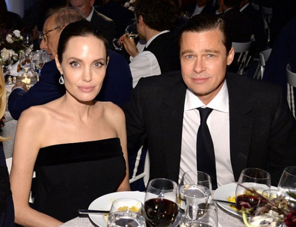 Brad Pitt - Angelina Jolie bị nghiện tiêm botox, filler để níu kéo tuổi xuân?