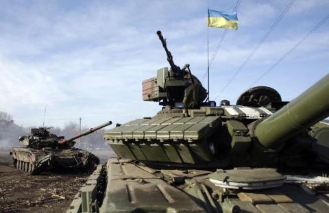 Lực lượng vũ trang Ukraine khai hỏa Donetsk: Sẵn sàng chiến đấu