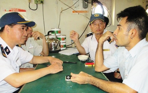 23 thuyền viên nước ngoài bị chủ tàu bỏ rơi tại Hải Phòng