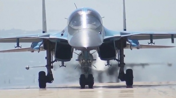 Cận cảnh máy bay Nga lần đầu không kích từ Iran, tiêu diệt 150 phiến quân IS