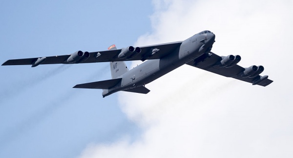 Mỹ lần đầu điều "pháo đài bay" B-52 tới Afghanistan sau 10 năm