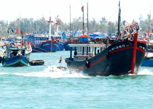 Trung Quốc cử trực thăng cứu một ngư dân Việt