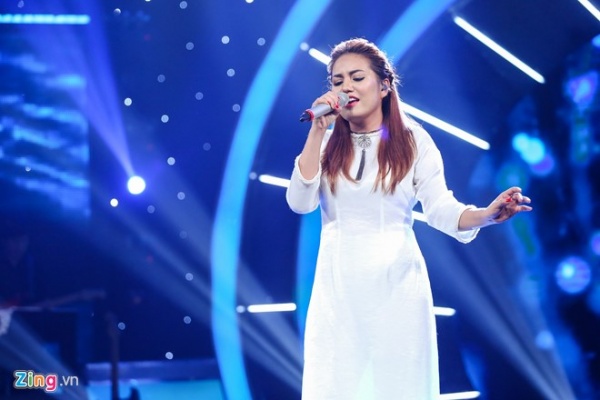 Cô gái Philippines hát "Một mình" của cố nhạc sĩ Thanh Tùng
