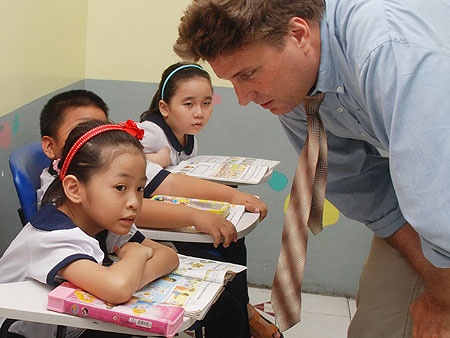 Cấp phép cho giáo viên nước ngoài dạy tại cơ sở giáo dục phổ thông
