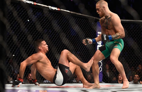 McGregor - Diaz: 5 hiệp đấu căng thẳng (UFC 202)