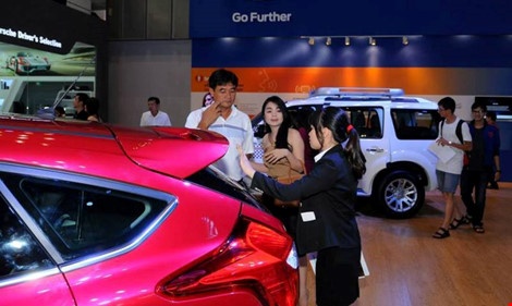 Thuế tăng khiến người Việt giảm mua ô tô nhập khẩu