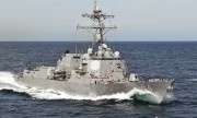 4 tàu hải quân Iran bị tố quấy rối khu trục hạm Mỹ