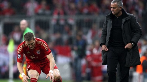 Mourinho và Schweinsteiger: Từ phát cuồng đến ghẻ lạnh