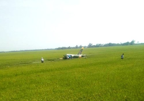 Máy bay quân sự rơi ở Phú Yên, phi công tử vong