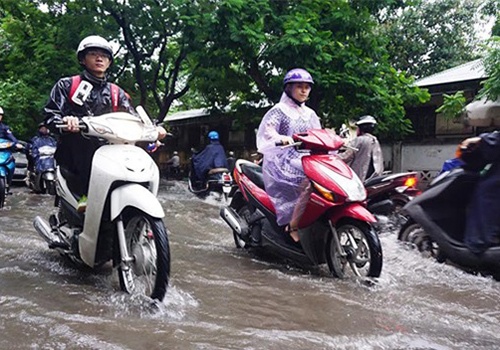 Miền Bắc tiếp tục mưa trên diện rộng, Hà Nội ngập nhiều điểm