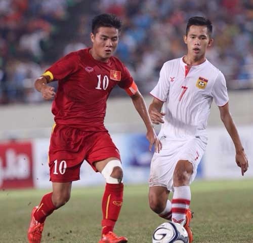 Lo tuyển bóng đá Việt Nam mỗi đội chơi một phong cách