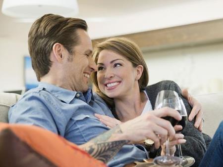 Vợ chồng hạnh phúc hơn khi cùng say