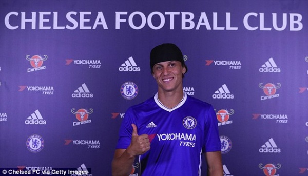 Chelsea chính thức “nổ bom tấn” David Luiz