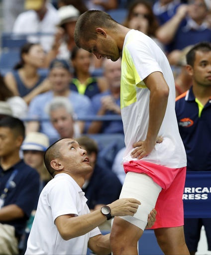 US Open: Djokovic tiếp tục được hưởng lợi do đối thủ bỏ cuộc