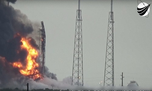 Tỷ phú SpaceX: "Tên lửa Falcon 9 không nổ tung"