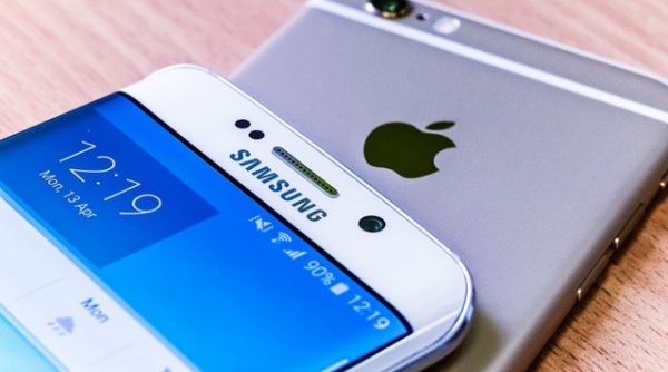 Người dùng Android trung thực, khiêm tốn hơn người dùng iPhone?
