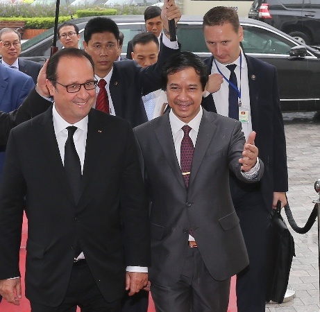 Tổng thống Pháp Hollande: Mong muốn đón nhiều sinh viên Việt Nam sang Pháp học tập