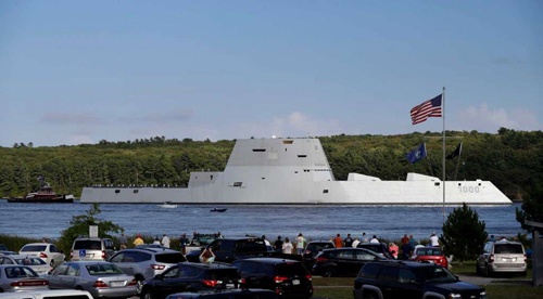 Siêu khu trục hạm tàng hình Mỹ lên đường gia nhập hải quân