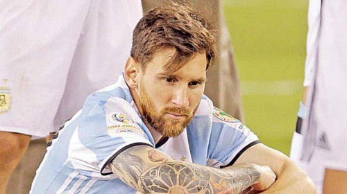 ĐT Argentina: Lắm SAO nhưng Messi vẫn là "ống thở"