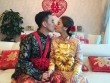 Ngôi sao 24/7: Hoa hậu Hongkong đeo vàng nặng trĩu cổ trong ngày cưới
