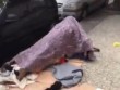 Cặp vợ chồng vô gia cư bị bắt quả tang trùm chăn quan hệ tình dục trên đường phố