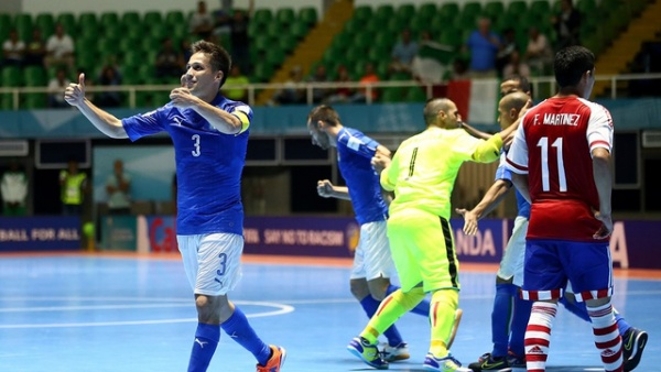 Việt Nam và Italia cùng dẫn đầu bảng C tại World Cup futsal 2016