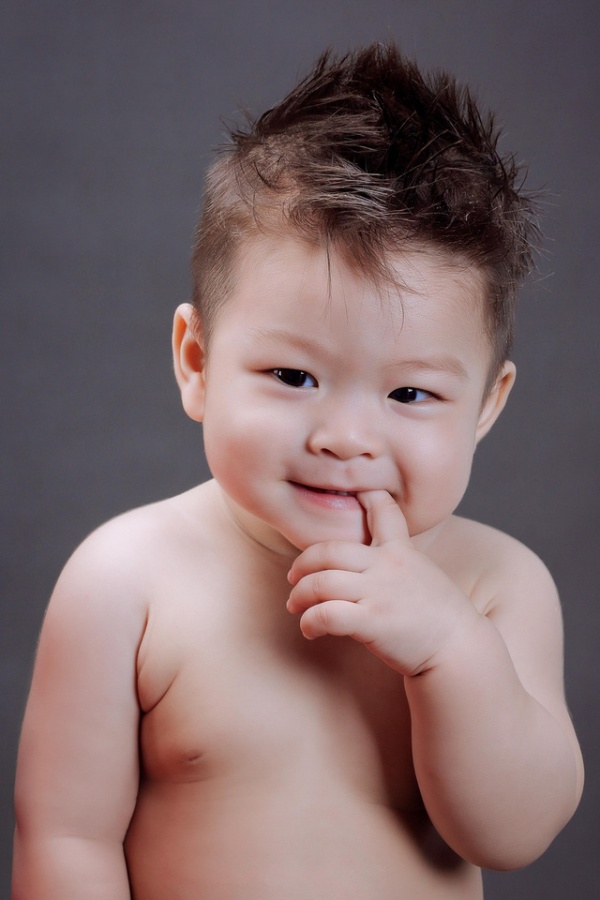 Nhật Kim Anh khoe “quý tử” sắp tròn một tuổi