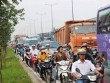 Container gây 3 vụ tai nạn liên tiếp, xa lộ Hà Nội kẹt cứng