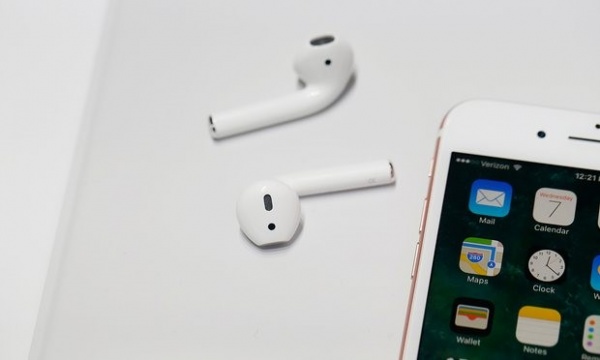 iPhone 7 - Apple quan tâm hay móc túi người dùng