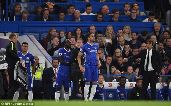 Lý do Chelsea thất bại: Conte… phản ứng quá chậm
