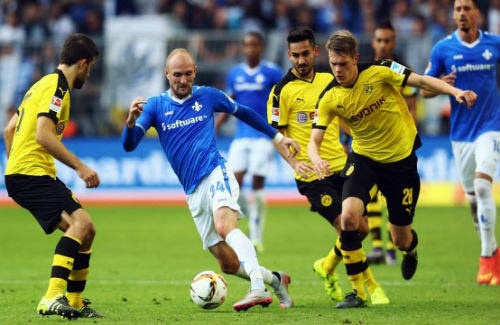 Dortmund - Darmstadt: 1 thẻ đỏ và 6 bàn thắng