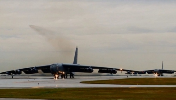 12 oanh tạc cơ B-52 tham gia tập trận tấn công hạt nhân