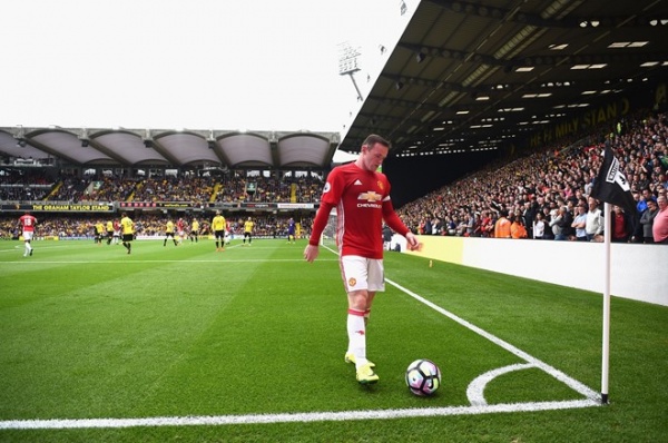 Nửa đỏ thành Manchester đang căm ghét Rooney
