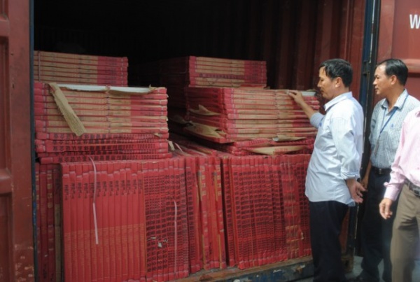 Khởi tố vụ buôn lậu, tiêu thụ hơn 100 container gạch men tại Hà Nội