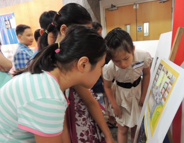 Ngắm tranh vẽ bằng trí tưởng tượng của trẻ em Việt