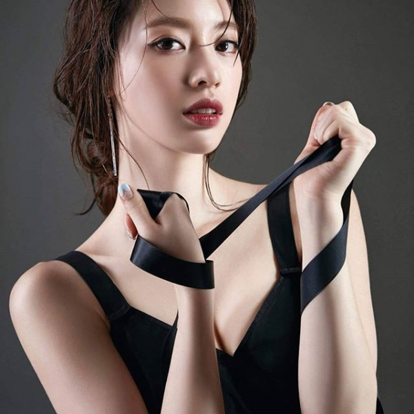 Hình thể tuyệt vời của mỹ nữ Hàn thích "nude" khi tập