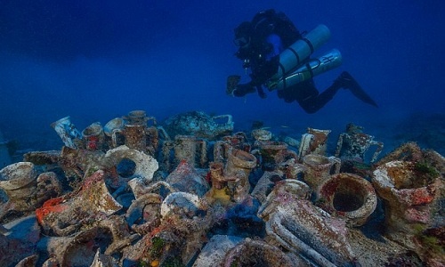 Hài cốt 2.000 năm tuổi trên xác tàu đắm Hy Lạp