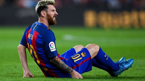 Messi rách cơ háng, có thể nghỉ trận gặp Man City