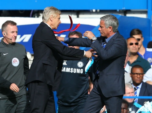 Mourinho từng muốn "tung chưởng" vào mặt Wenger
