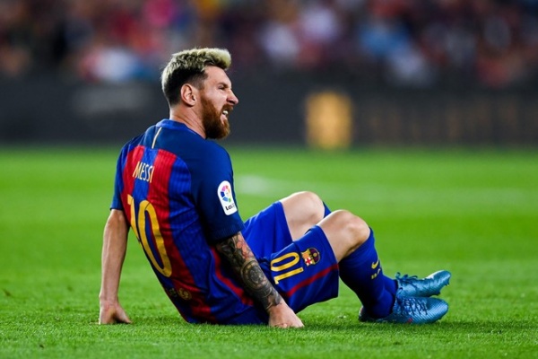 Khi đôi chân Messi bị xâu xé dữ dội