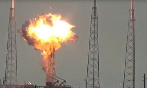 Tên lửa SpaceX có thể phát nổ do một lỗ thủng