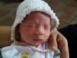 Hà Nội: Một bé sơ sinh bị bỏ rơi ở sân chùa kèm theo phong bì tiền