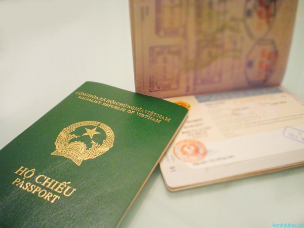 Cần làm gì khi mất hộ chiếu ở nước ngoài?