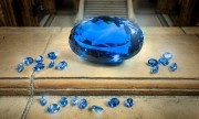Viên đá quý topaz màu xanh lớn nhất thế giới