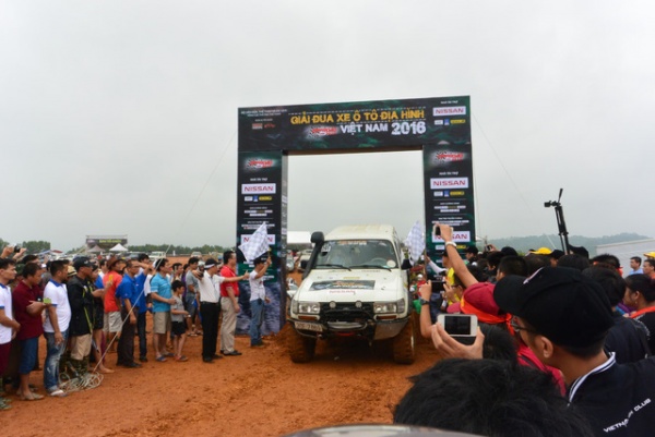 Những hình ảnh ấn tượng tại Giải Đua xe ô tô địa hình Việt Nam 2016