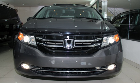 Xe nhập "lướt" Honda Odyssey Elite 2015 giá 3,3 tỷ đồng