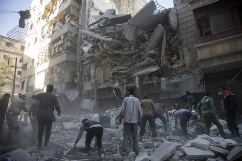Dội bom Aleppo, Nga bắn một mũi tên trúng nhiều đích