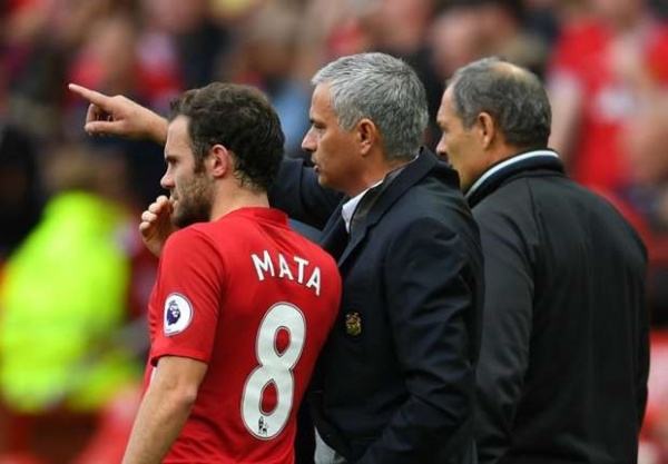 Mata lần đầu lên tiếng về mối quan hệ với Jose Mourinho