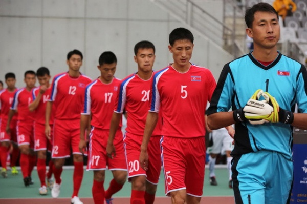 Triều Tiên mang đội hình trẻ sang đá giao hữu với đội tuyển Việt Nam